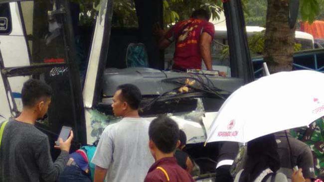 Tahun Baru Kelabu, Tabrakan Beruntun di Pantai Gemah