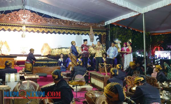 Lestarikan Budaya, Nguri-nguri Budaya Jawa Adiluhung Dihadirkan untuk Warga Tugu Tulungagung