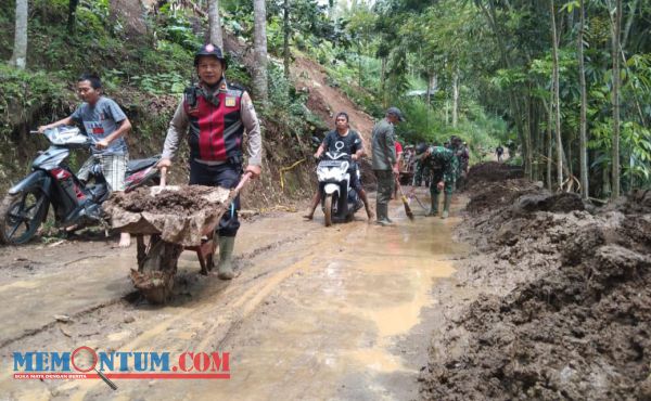 Bersihkan Matrial Longsor, Tiga Warga Sendang Tulungagung Tertimbun dan Meninggal Dunia