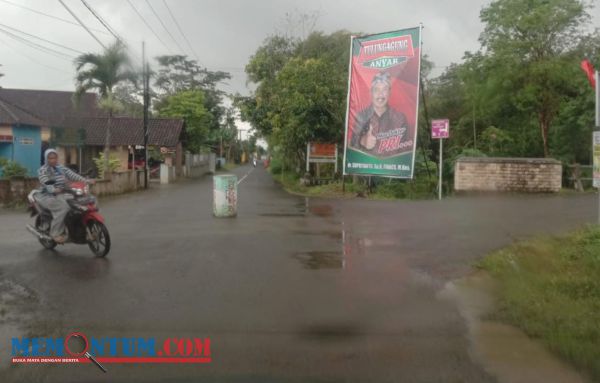 Sikapi Baliho Ukuran Besar Mulai Terpasang di Ruas Jalan Tulungagung, Ini Kata Bawaslu